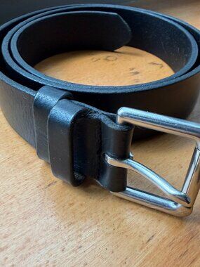 Banana Republic Women's Black Leather Belt with Silver Buckle, Size 34 Medium